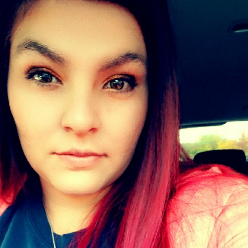 Meet your Posher, Leanna